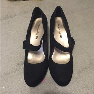 American Eagle heels
